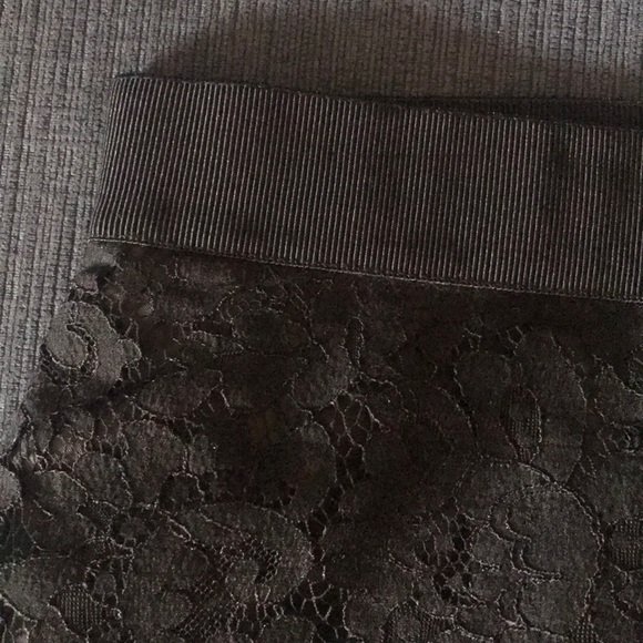 Black lace mini skirt - Picture 3 of 4